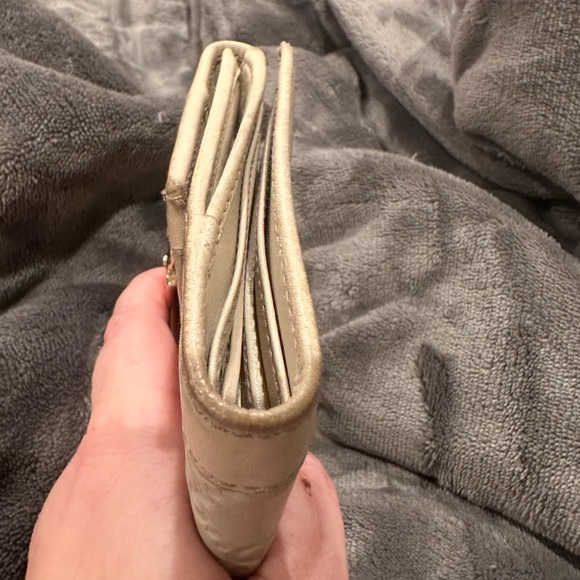 Good used condition Gucci, wallet, off-white - Picture 4 of 14